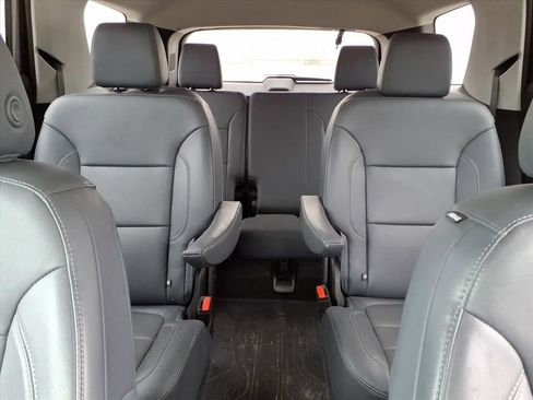 Used 2019 Chevrolet Traverse LT w/ LPO, Floor Liner Package image 32