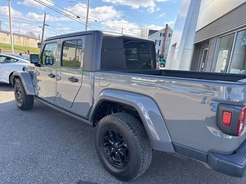 Used 2021 Jeep Gladiator Sport AWD/4WD image 7