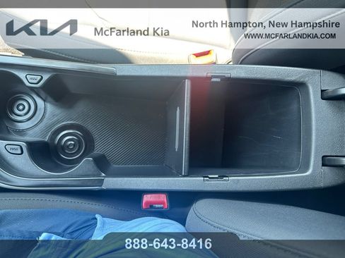 Used 2023 Kia Niro LX FWD image 24