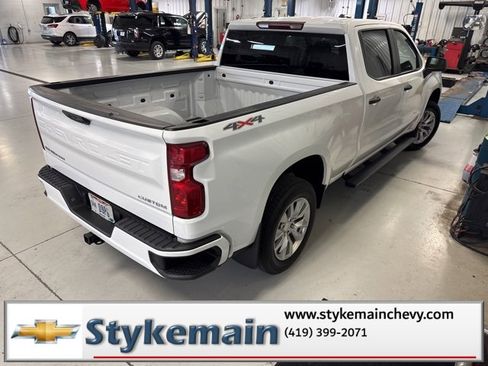 Used 2023 Chevrolet Silverado 1500 Custom image 17