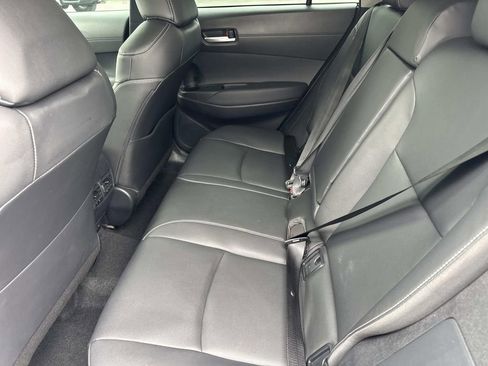 Used 2024 Toyota Corolla Cross XLE w/ Convenience Package FWD image 21