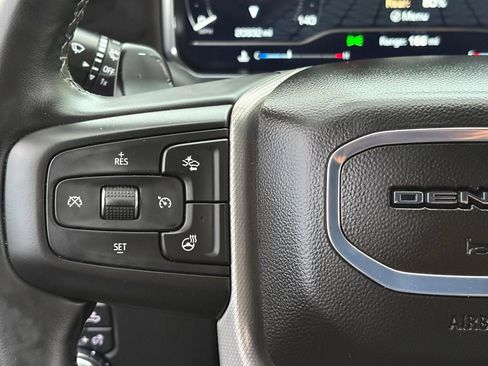 Used 2025 GMC Sierra 1500 Denali w/ Technology Package AWD/4WD image 21