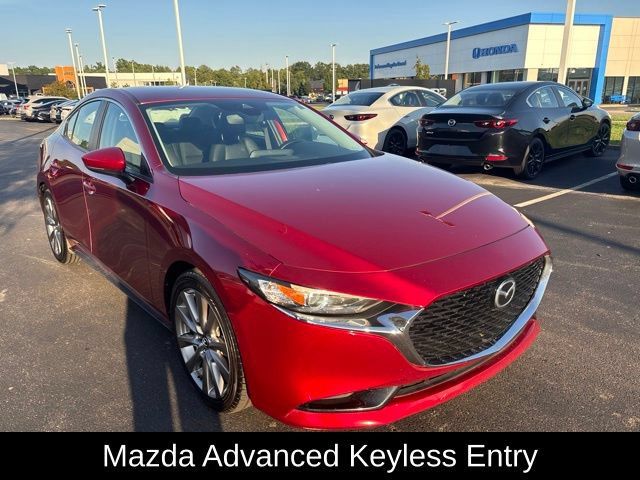 Used 2020 MAZDA MAZDA3 Sedan w/ Preferred Package FWD image 5