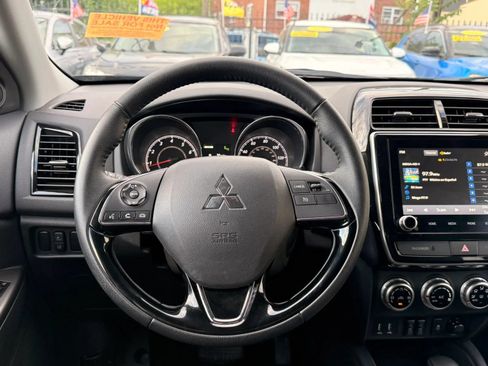 Used 2025 Mitsubishi Outlander Sport SE AWD/4WD image 18