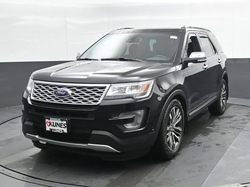 Used 2017 Ford Explorer Platinum image 6