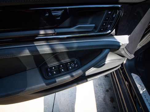 Used 2026 Porsche Panamera image 15