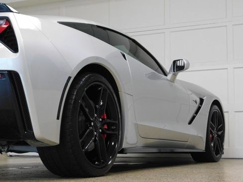 Used 2019 Chevrolet Corvette Stingray Coupe w/ Carbon Flash Badge Package RWD image 66