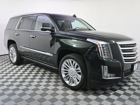 Used 2016 Cadillac Escalade Platinum AWD/4WD image 8
