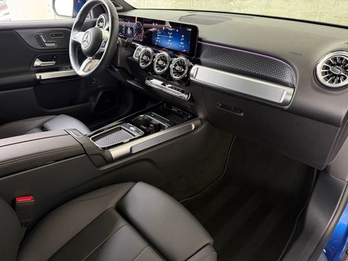 Certified 2024 Mercedes-Benz GLB 250 4MATIC image 17