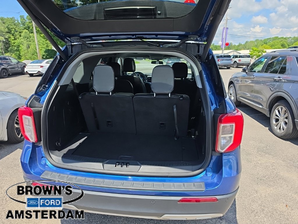 Used 2023 Ford Explorer XLT w/ Equipment Group 202A AWD/4WD image 8