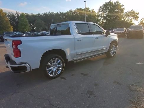 Used 2022 Chevrolet Silverado 1500 High Country w/ High Country Premium Package image 46