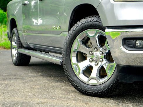 Used 2020 RAM 1500 Lone Star RWD image 3