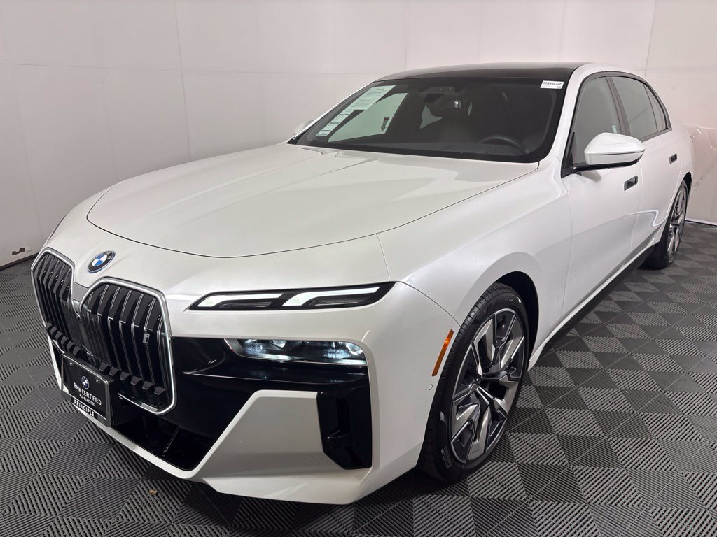 Certified 2024 BMW i7 eDrive50 w/ M Sport Package RWD image 2