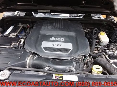 Used 2014 Jeep Wrangler Unlimited Sport w/ Quick Order Package 24S image 9