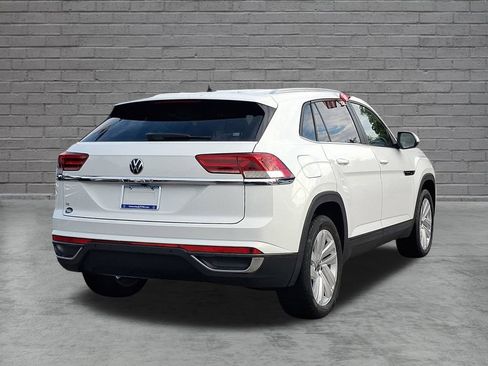 Used 2023 Volkswagen Atlas Cross Sport SE FWD image 9