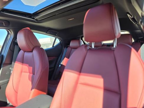 New 2026 MAZDA MAZDA3 Hatchback w/Premium Plus Pkg image 13
