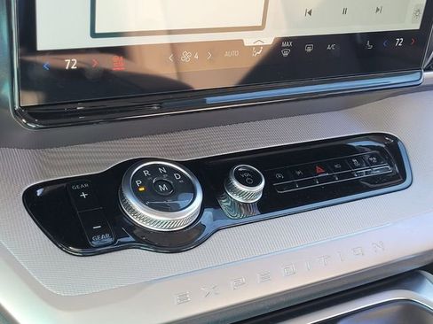 New 2026 Ford Expedition Active image 16