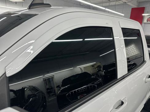 Used 2018 Chevrolet Silverado 1500 LT w/ All Star Edition image 16