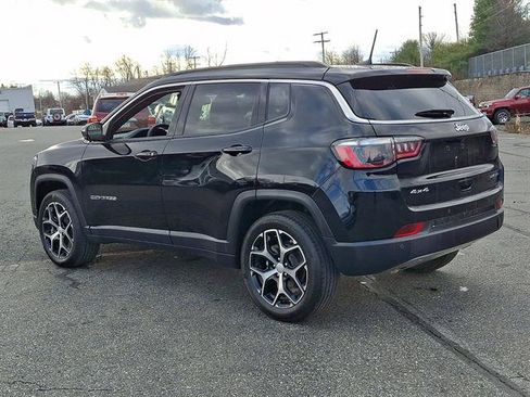Used 2024 Jeep Compass Limited image 4