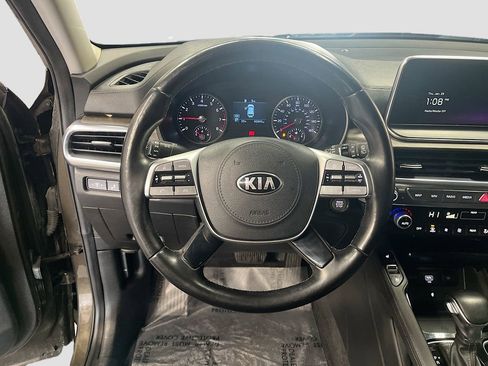 Used 2022 Kia Telluride EX w/ EX Premium Package image 11