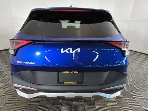 Used 2023 Kia Sportage EX FWD image 3