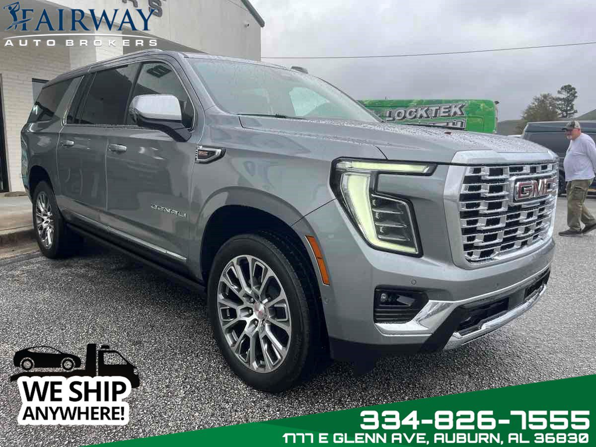 Used 2025 GMC Yukon XL Denali w/ Denali Reserve Package AWD/4WD image 4