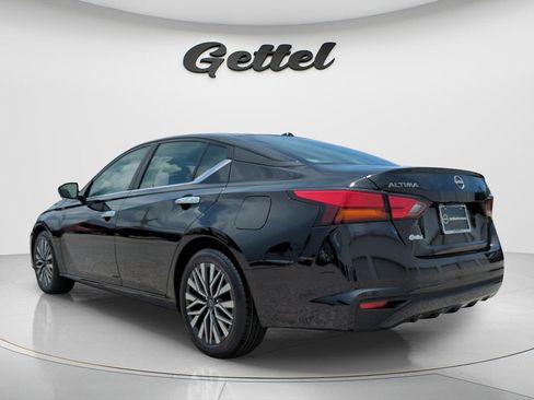 Certified 2024 Nissan Altima 2.5 SV FWD image 7