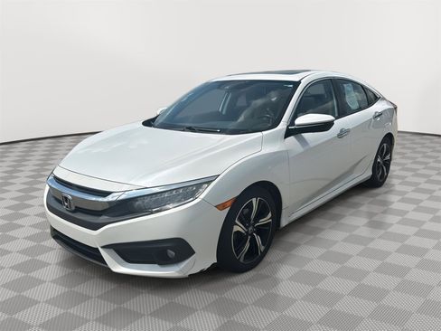 Used 2017 Honda Civic Touring image 22