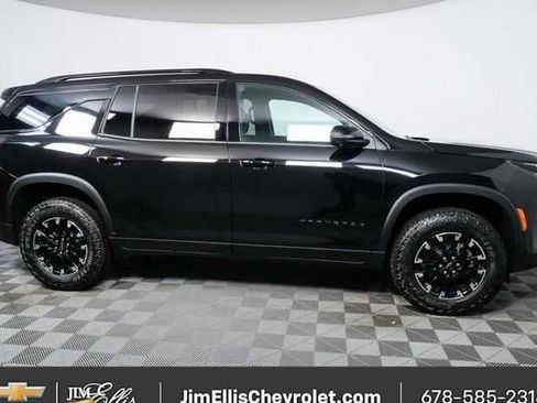 New 2026 Chevrolet Traverse Z71 w/ Driver Confidence Package image 2