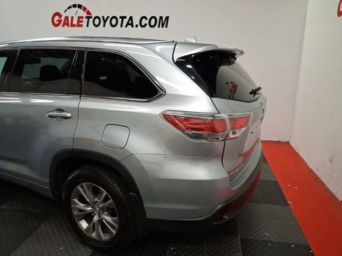Used 2015 Toyota Highlander XLE image 5