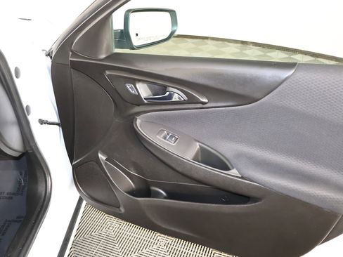 Used 2023 Chevrolet Malibu LT image 38