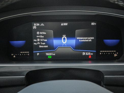 Used 2022 Volkswagen Tiguan SE AWD/4WD image 21
