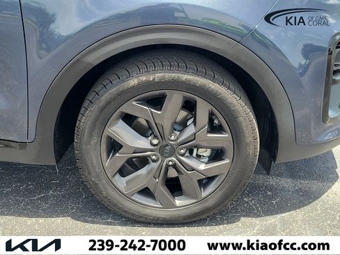 Certified 2022 Kia Sportage Nightfall Edition FWD image 7