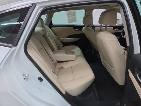 Used 2018 Honda Clarity Touring image 8