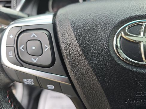 Used 2017 Toyota Camry XSE image 14