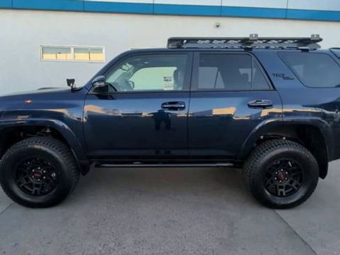 Used 2020 Toyota 4Runner TRD Off-Road Premium w/ Moonroof Package AWD/4WD image 5