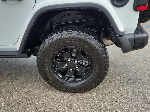 Used 2023 Jeep Wrangler Unlimited Rubicon 4xe image 25