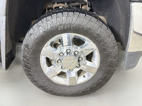 Used 2016 GMC Sierra 2500 SLT w/ Duramax Plus Package AWD/4WD image 28