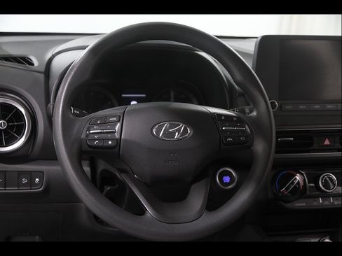 Certified 2023 Hyundai Kona SEL AWD/4WD image 7
