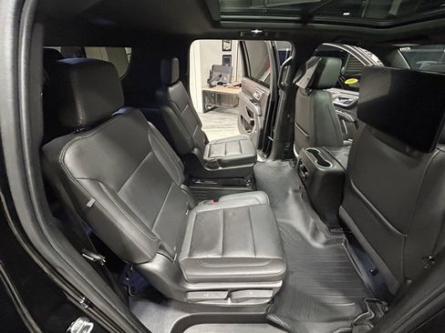 Used 2021 Chevrolet Suburban LT w/ Rear Media and Nav Package image 44