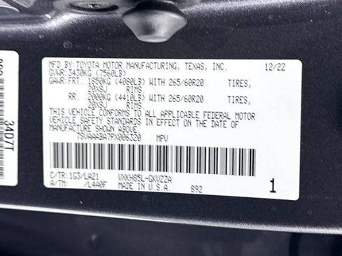 Used 2023 Toyota Sequoia Platinum AWD/4WD image 42