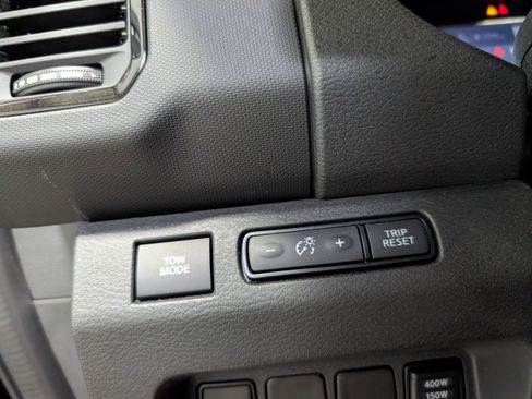 Used 2023 Nissan Frontier PRO-4X w/ Pro-4X Premium Package image 22