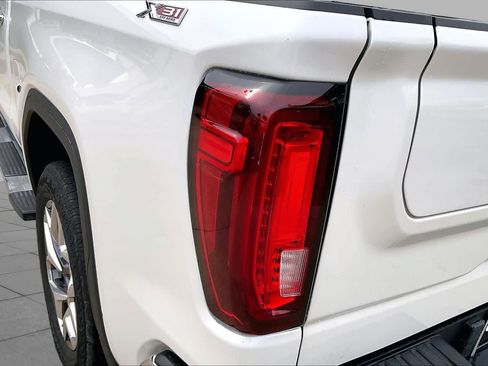 Used 2022 GMC Sierra 1500 SLT AWD/4WD image 28