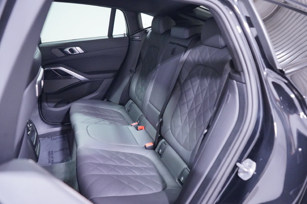 Used 2026 BMW X6 xDrive40i w/ Premium Package AWD/4WD image 10