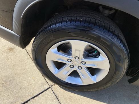 Used 2023 Honda Pilot LX image 30