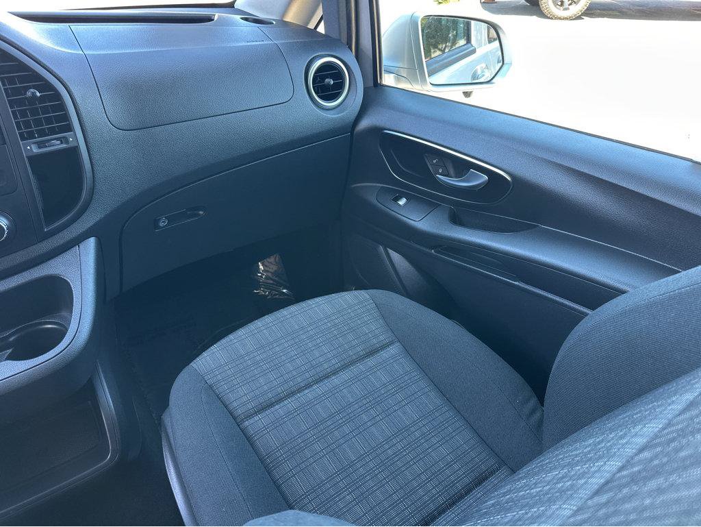 Used 2016 Mercedes-Benz Metris Passenger image 18