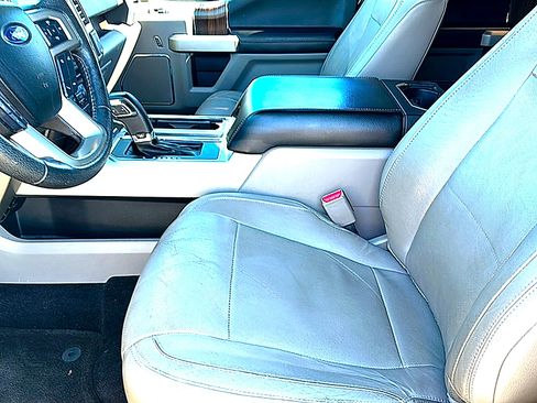 Used 2015 Ford F150 Lariat image 13