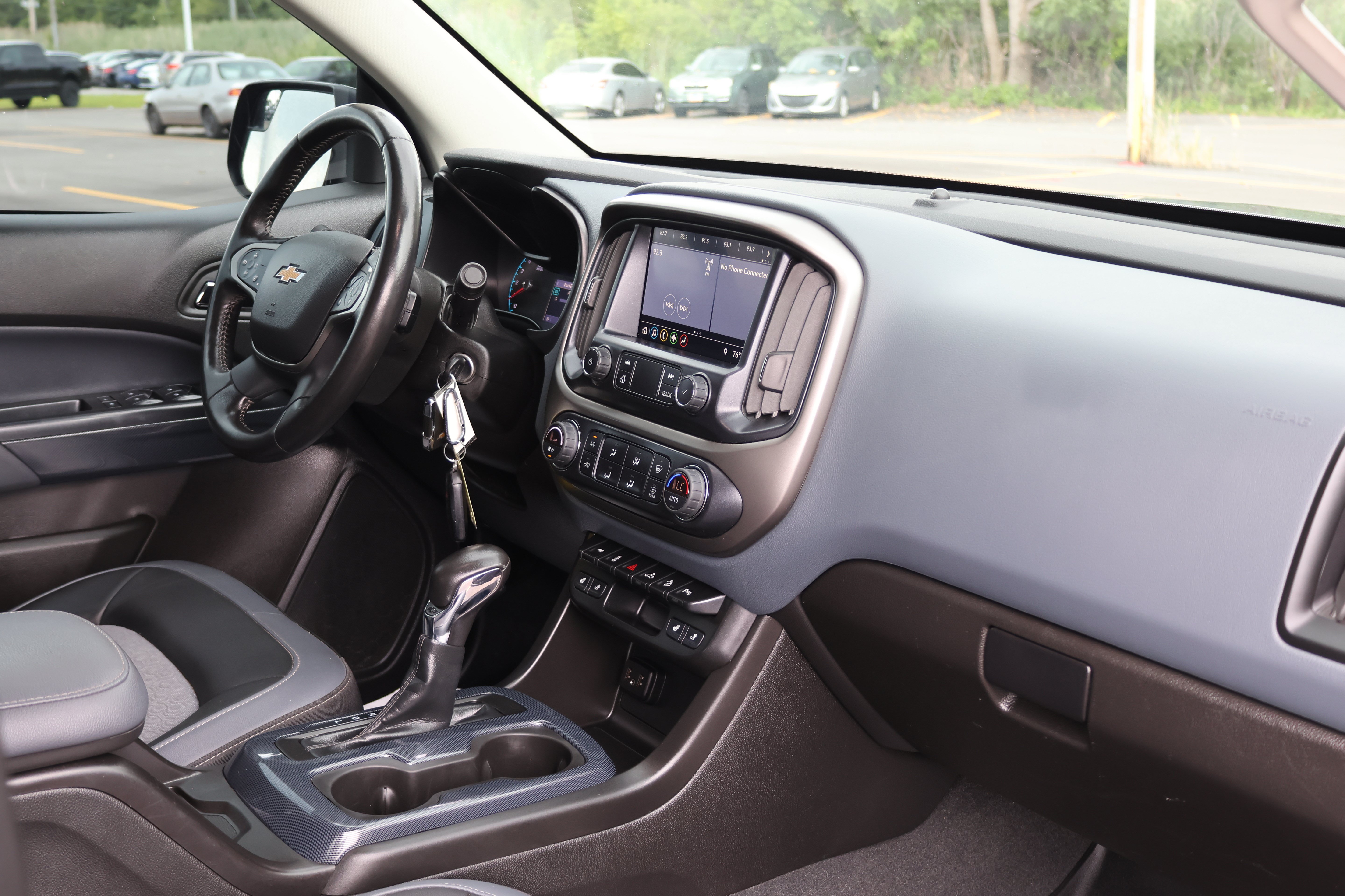 Used 2022 Chevrolet Colorado Z71 AWD/4WD image 38