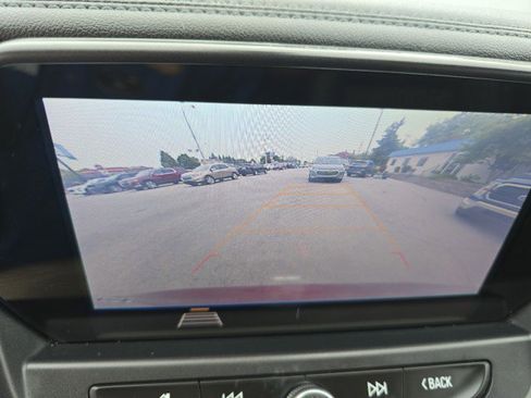 Used 2020 Chevrolet Blazer LT FWD image 23