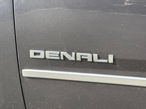 Used 2016 GMC Yukon XL Denali w/ Open Road Package AWD/4WD image 4
